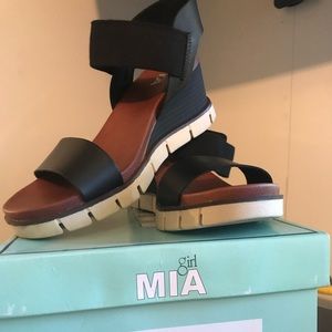 MIA Womens wedges size 8